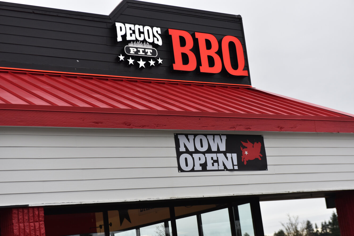 Pecos Pit Bar-B-Que is located at 1010 E Yelm Ave, Suite I. The business is open all week from 11 a.m. to 9 p.m.